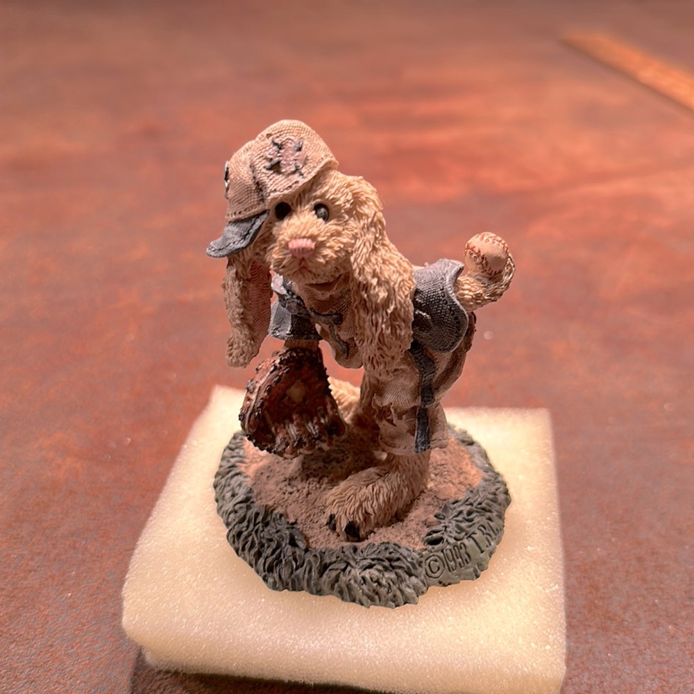 Boyd’s Bear Resin Figure. ‘Lefty…On the Mound’